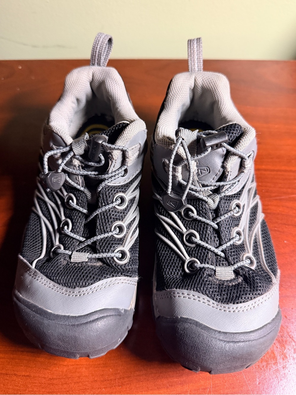 Keen Kids Black and Gray Trail Sneakers